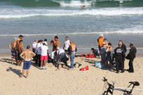  بالصور: مُسّن يُصاب بنوبة قلبية على شاطئ ناخوم جولدمان "المحمودية" بمدينة يافا 